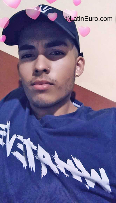 Date this attractive Colombia man Jhonatan from Pereira CO26052