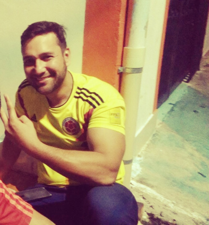 Date this tall Colombia man Wilson from Neiva CO26060