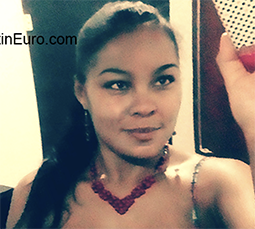 Date this attractive Colombia girl Jenifer from Cali CO26127