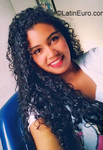 tall Colombia girl Daniela from Armenia CO26130