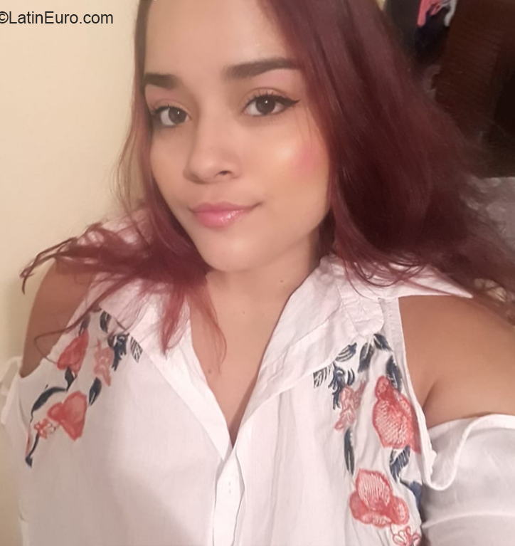 Date this pretty Colombia girl Isabel from Medellin CO26135