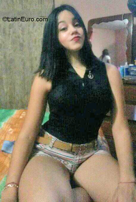 Date this lovely Venezuela girl Ana from Barquisimeto VE2744