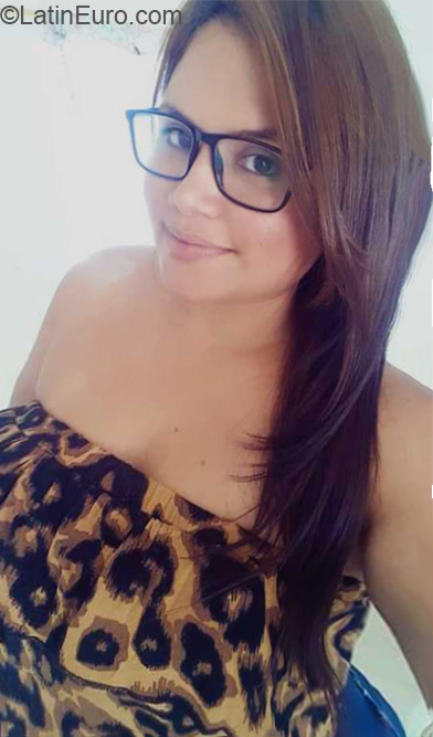 Date this passionate Colombia girl Laura from Barranquilla CO26731