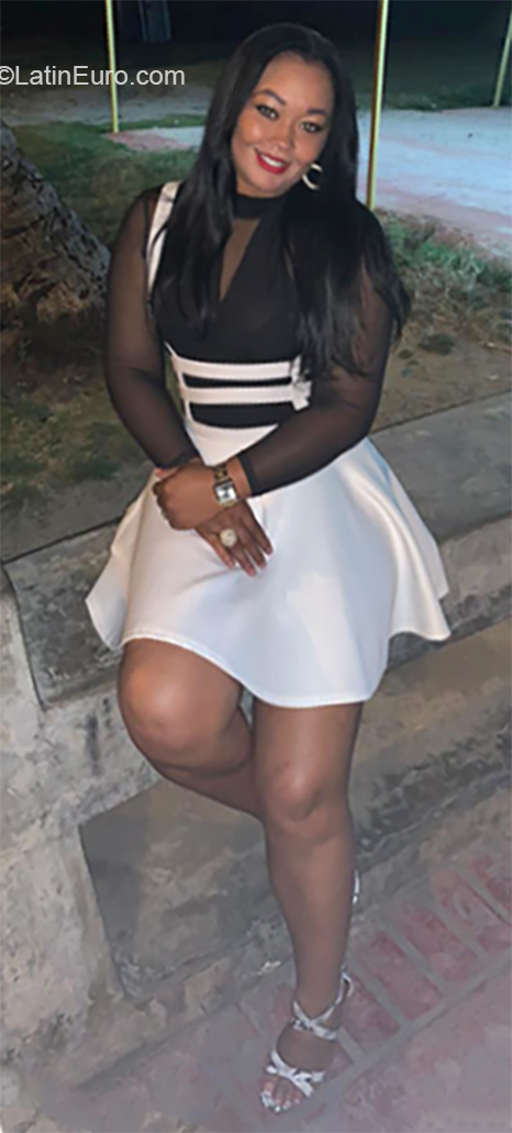 Date this delightful Dominican Republic girl Yoana from San Pedro De Macoris DO36358