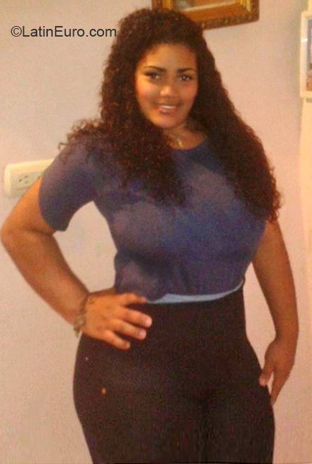 Date this good-looking Venezuela girl Nati from Venezuela VE2748