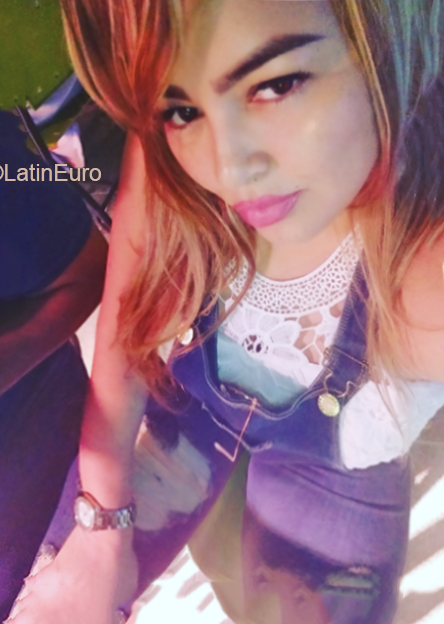 Date this gorgeous Colombia girl Carmen from Barranquilla CO26194