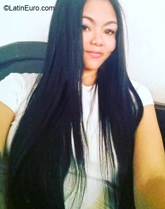 Date this pretty Colombia girl Maria from Medellin CO26204