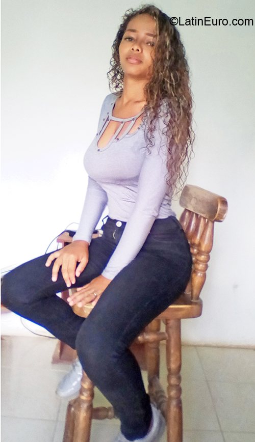 Date this fun Venezuela girl Heidy from Caracas VE2762