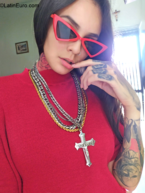 Date this pretty Venezuela girl Amber from Carcas VE2768