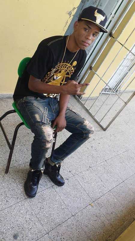 Date this foxy Dominican Republic man Evinson from Santiago DO36564