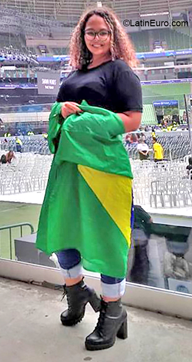 Date this funny Brazil girl Lizi from Belem BR10959