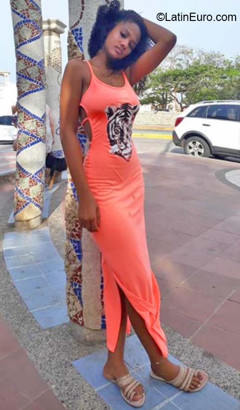 Date this tall Colombia girl Wendy from La Guajira CO26371