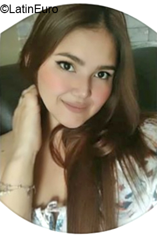 Date this tall Venezuela girl Genesis from Barquisimeto VE2839