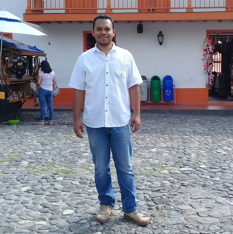 Date this lovely Colombia man Edward from Colombia US20522