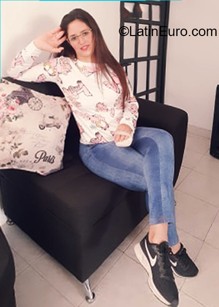 Date this fun Colombia girl Luisa from Bogota CO26426