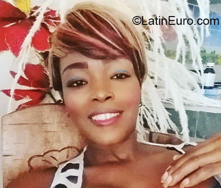 Date this tall Venezuela girl Luna from Caracas VE2856