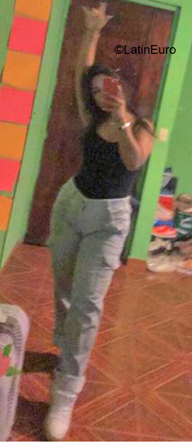 Date this pretty Peru girl Ariana from Lima PE1469