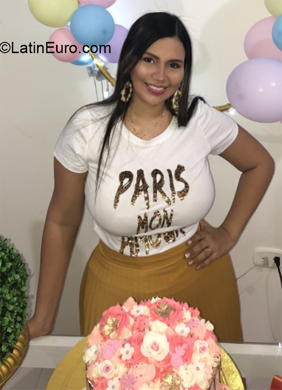 Date this pretty Colombia girl Estefany from Santa Marta CO26472