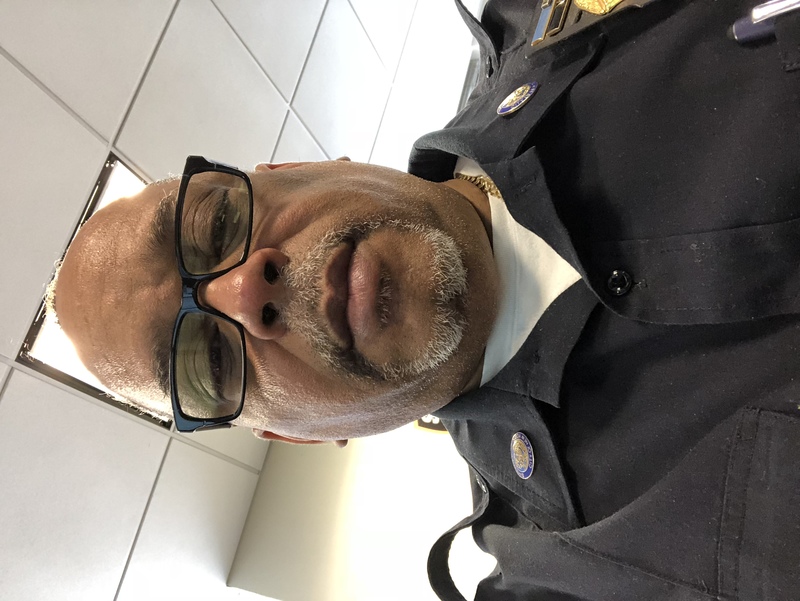 Date this tall United States man Slippers from New York US20537