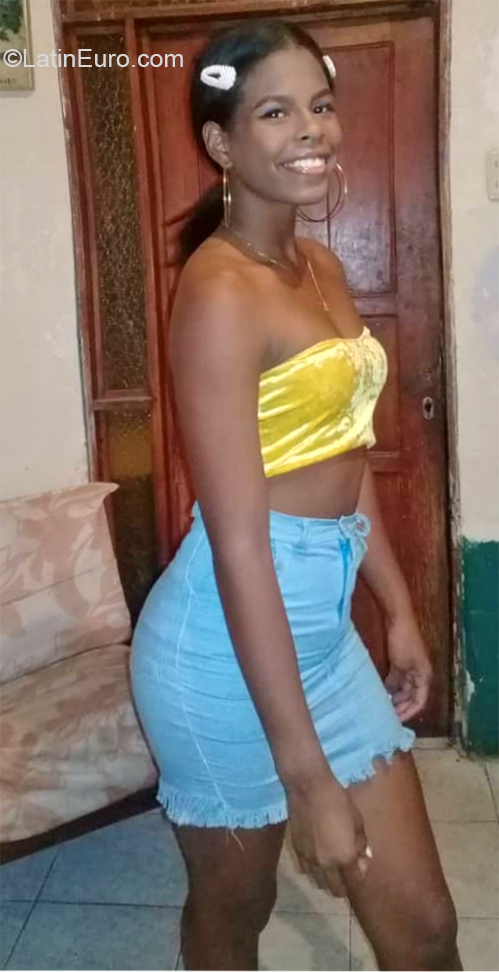 Date this beautiful Venezuela girl Ixhel from Barquisimeto VE2868