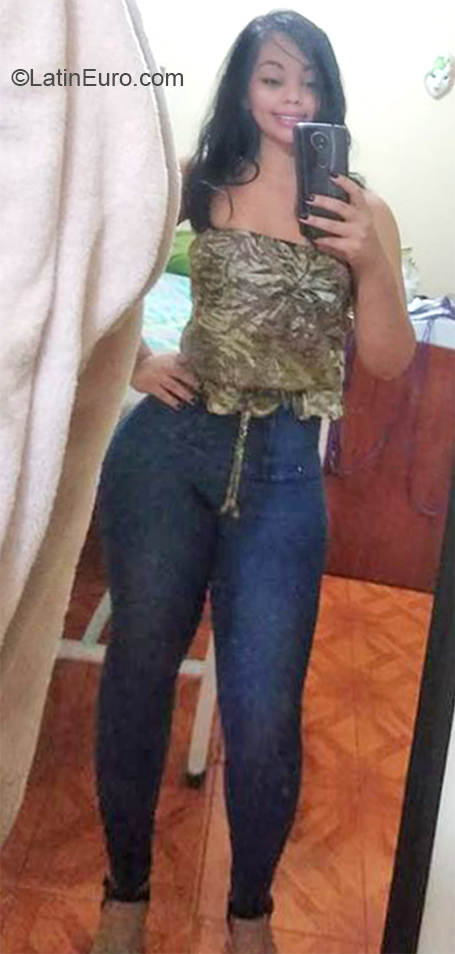 Date this pretty Peru girl Karla from Lima VE2880