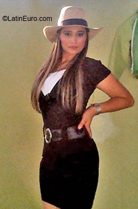 Date this foxy Colombia girl Olga from Aguadas CO26529