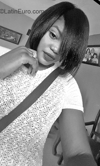 Date this delightful Dominican Republic girl Winy from Santo Domingo DO37035