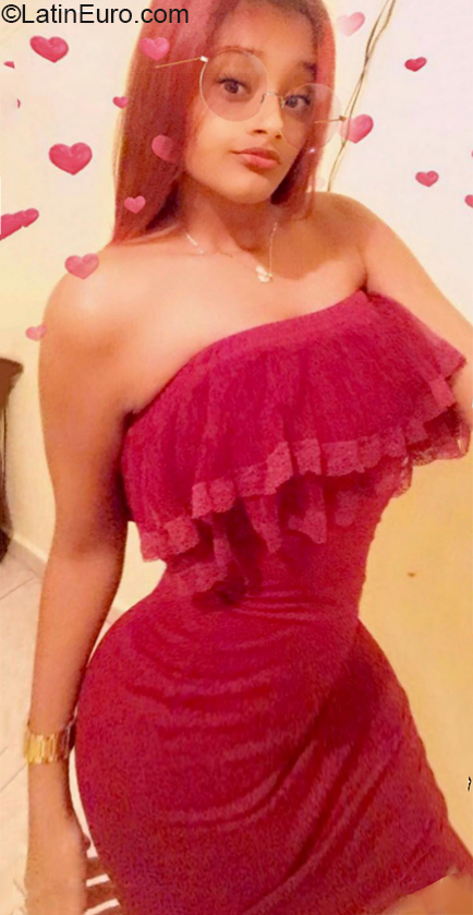 Date this delightful Dominican Republic girl Clarissa from La Romana DO37058