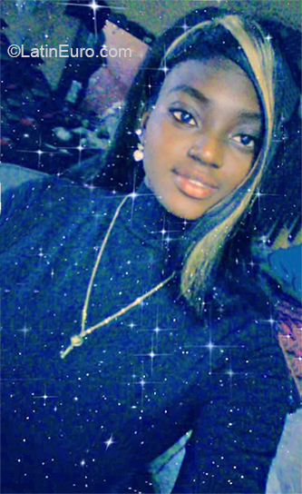 Date this attractive Dominican Republic girl Yohanna from Barahona DO37072