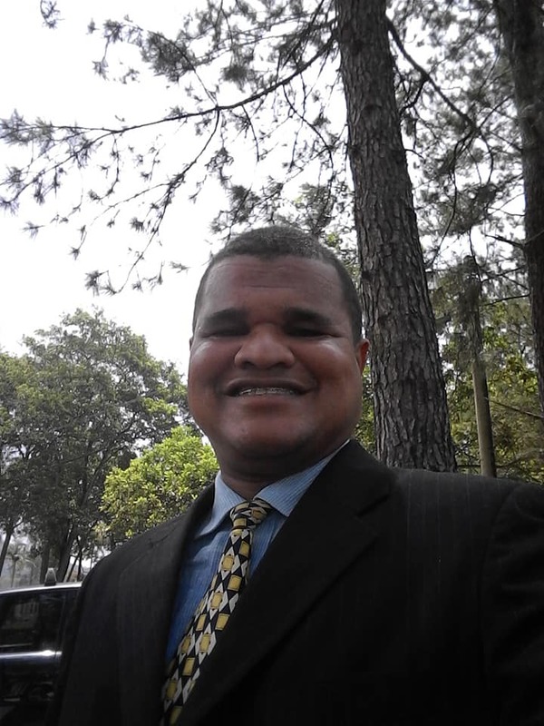 Date this nice looking Dominican Republic man Samuel from Santo Domingo DO37106