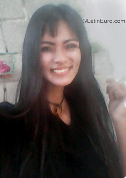 Date this happy Venezuela girl Vanessa from Barquisimeto VE2932