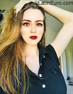 Date this foxy Brazil girl Nicole from Rio de Janeiro BR11028