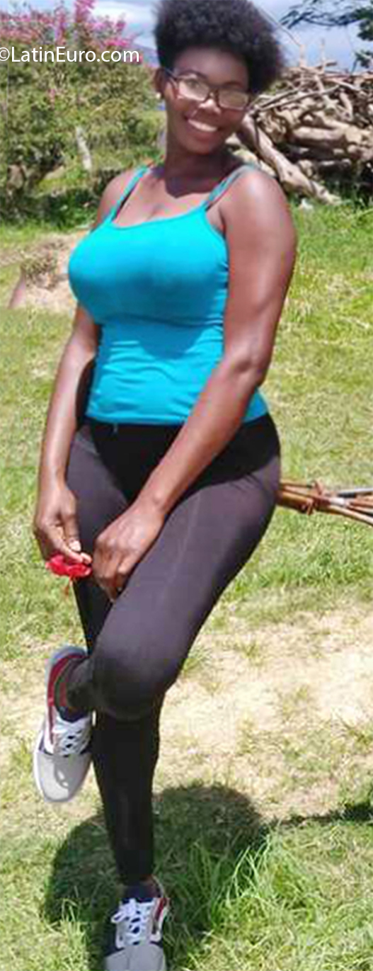 Date this gorgeous Colombia girl Merclay from Cali CO26652