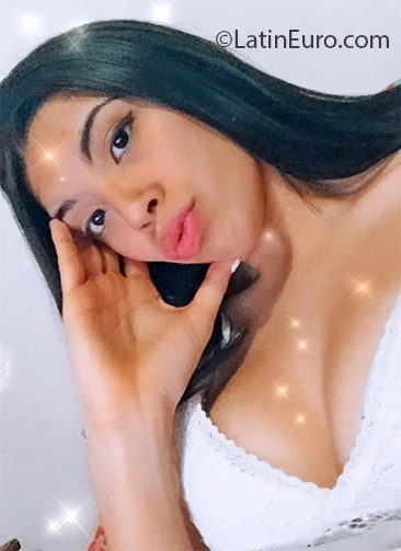 Date this gorgeous Argentina girl Candela from Buenos Aires AR316