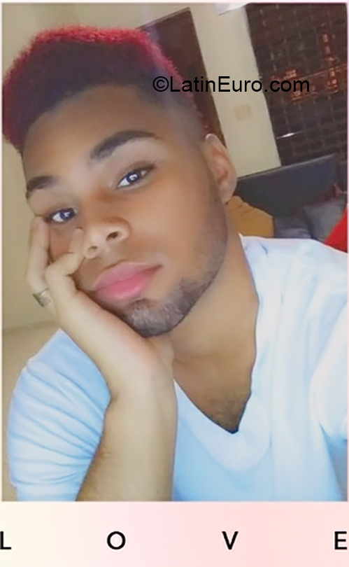 Date this lovely Dominican Republic man Ricardo from Santo Domingo DO37290