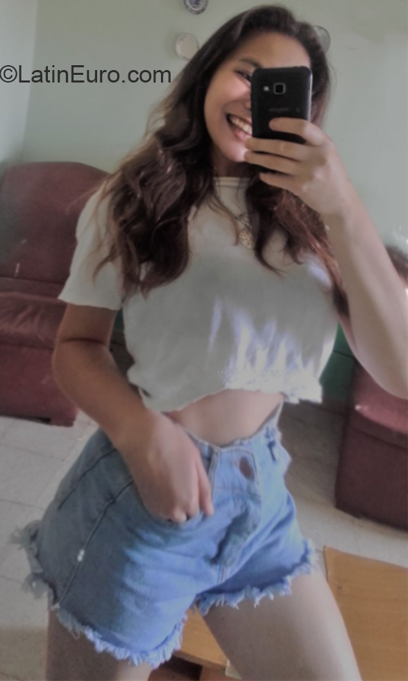 Date this hard body Argentina girl Karina from Mercedes AR326