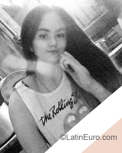 Date this happy Argentina girl Sol from Mendoza AR340