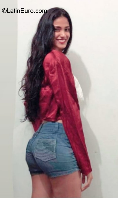 Date this athletic Peru girl Tatiana from Lima PE1497