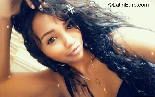 Date this stunning Venezuela girl Tebisiy from Caracas VE2984