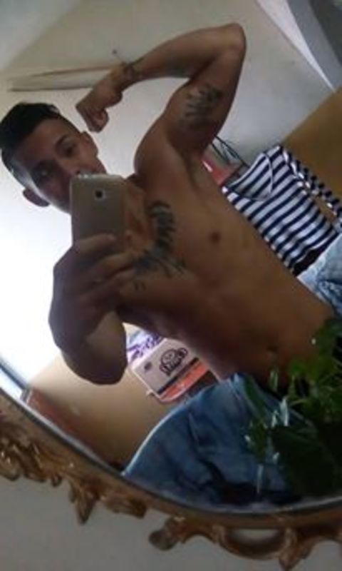 Date this nice looking Venezuela man YEIISON from Barinas VE2993