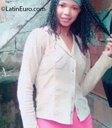 Date this stunning Colombia girl Yasnury from Medellin CO26876