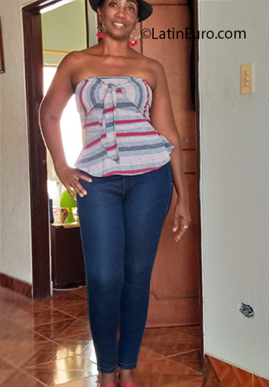 Date this cute Colombia girl SORAYDA from Cali CO27505