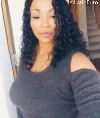 Date this foxy Canada girl Hannah from Toronto CA829