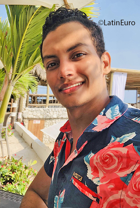 Date this delightful Colombia man Bayron from Cartagena CO26940