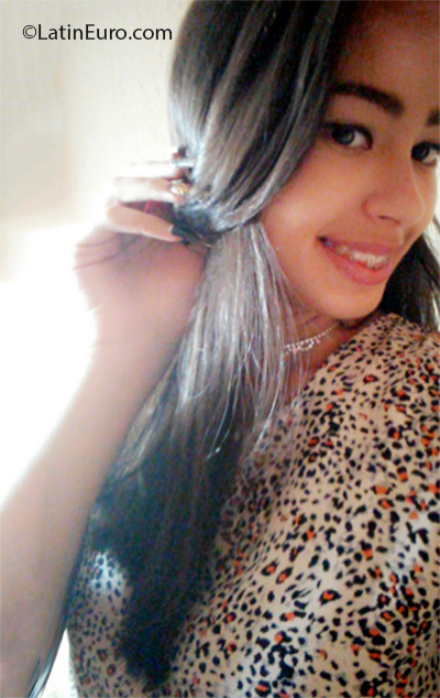 Date this funny Venezuela girl Susana from El Tigre VE3052