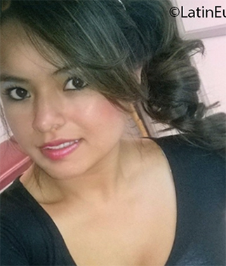 Date this lovely Ecuador girl Elizabeth from Quito EC452