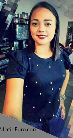 Date this foxy Colombia girl Sari from Barranquilla CO27077