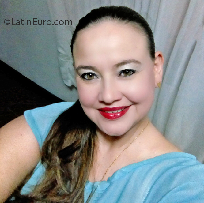 Date this delightful Colombia girl Ana from Cucuta CO27085
