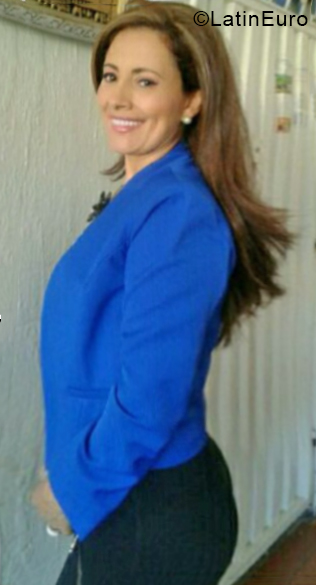 Date this sultry Colombia girl Alice from Bucaramanga CO27101