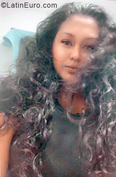 Date this tall Colombia girl Kelly from Barranquilla CO27122